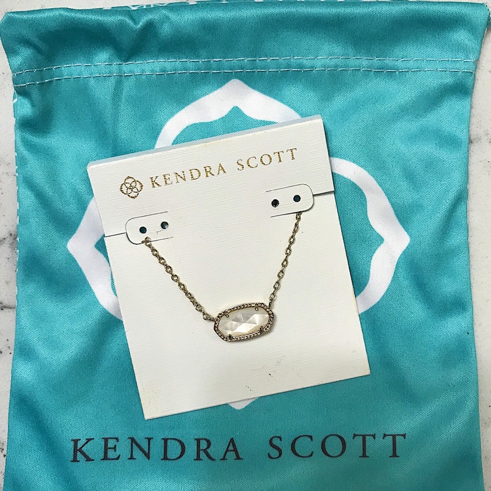 Kendra Scott Elisa gold necklace in ivory pearl